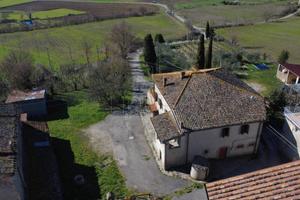 Rustico / Casale di 130 m² con più di 5 locali e b