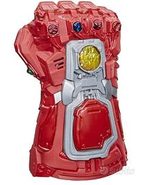 guanto di tanos originale Marvel interattivo 
