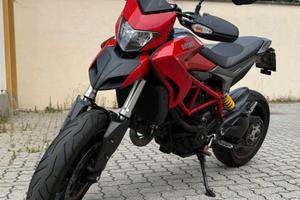 DUCATI HYPERMOTARD 821
