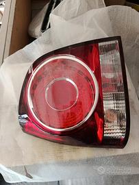fanale posteriore sinistro VW polo 