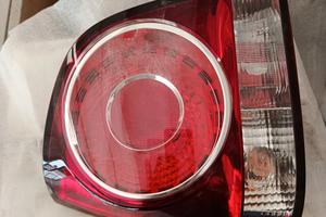 fanale posteriore sinistro VW polo 