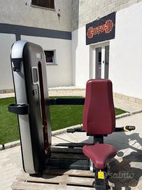 Dip machine/ triceps machine