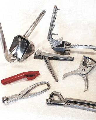 Presse da cucina, 6 + 1 utensili Vintage - Antichi