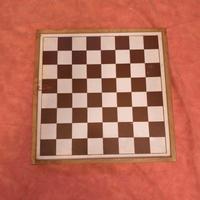 Gioco da tavola vintage  dama, scacchi e Tris