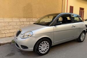 Lancia ypsilon 2008