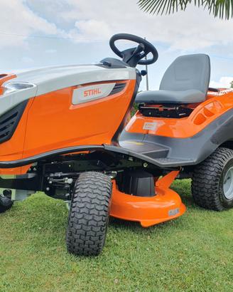 Trattorino STIHL + omaggio mulching + TASSO ZERO
