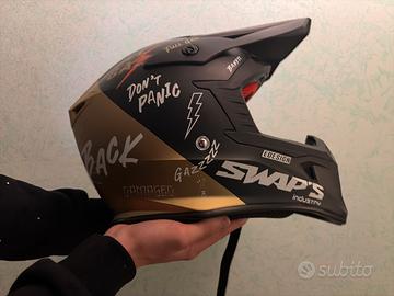 Casco motocross omologato