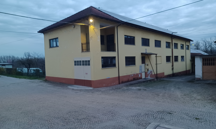 Capannone su piú livelli