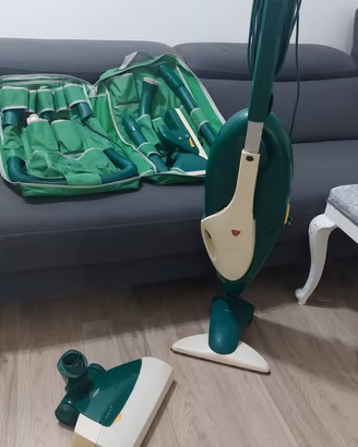 Aspirapolvere folletto vorwerk vk135  completo
