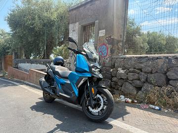 Scouter bmw c400x