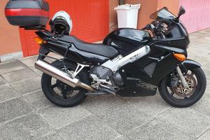VFR 800 FI iscritta Asi, gomme nuove