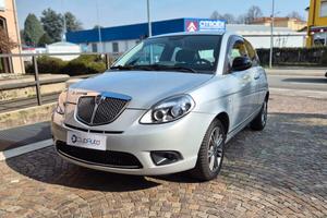Lancia Ypsilon 1.2 8v Unyca