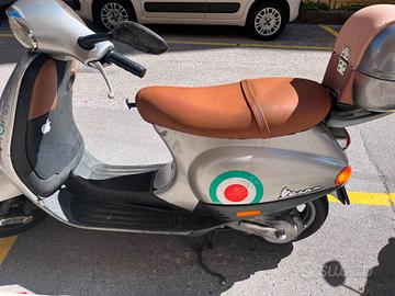 piaggio vespa et2 