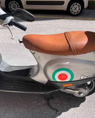 piaggio vespa et2 