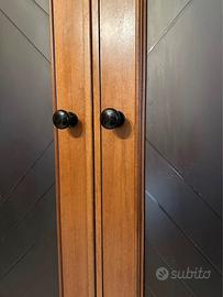 Porta a scrigno doppia in legno di Noce Nazionale