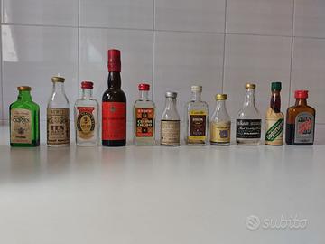 11 bottiglie mignon liquore anni '60-'80 - Lotto1