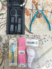 SET prodotti bellezza:bigodini,  spazzola, ecc