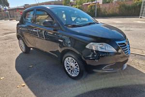 Lancia Ypsilon 0.9 TwinAir 85 CV 5 porte Metano Ec