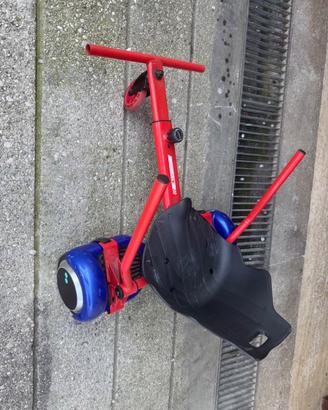 Hoverboard con gocart rimovibile