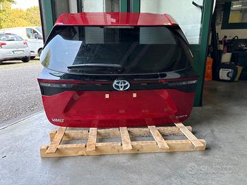 TOYOTA YARIS CROSS 2025