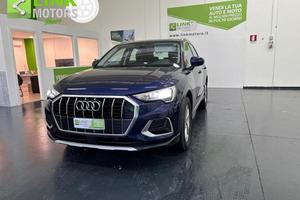 AUDI Q3 35 TDI Business Advanced