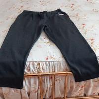 Pantaloni tuta