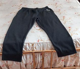 Pantaloni tuta