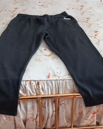 Pantaloni tuta