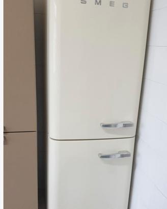 Frigorifero combinato Smeg colore beige
