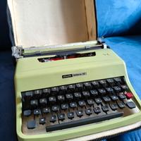 Macchina da scrivere Olivetti Lettera 32
