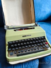Macchina da scrivere Olivetti Lettera 32