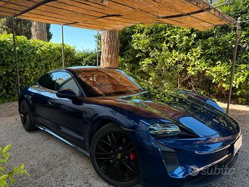 Porsche Taycan4S Performance