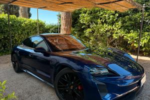 Porsche Taycan4S Performance