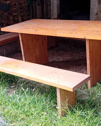 Tavolo in legno