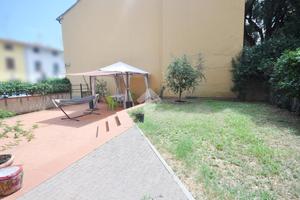 4 LOCALI A PRATO
