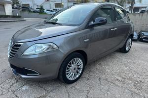 Lancia Ypsilon 1.2 69 CV 5 porte solo 96000km
