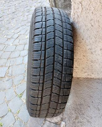 quattro pneumatici invernali Kleber 185 R 14C