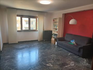 Stanza uso ufficio - Firenze, Via Campani