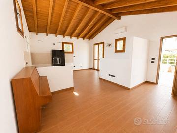 Casa indipendente di 150 m² con 4 locali a Ronco B