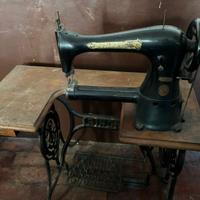 ANTICA MACCHINA DA CUCIRE SINGER