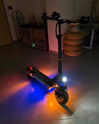 monopattino elettrico kukirin M4 max