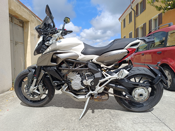 Mv Agusta stradale 800