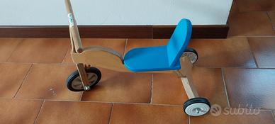 Baby moto legno