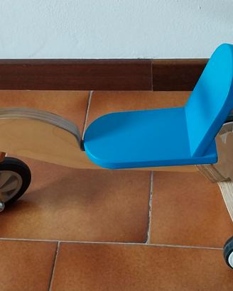 Baby moto legno