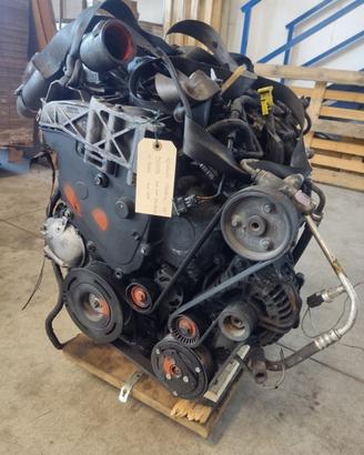 Motore RENAULT TRAFIC 2464cc DCI del 2002