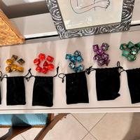 Sei set dadi poliedrici