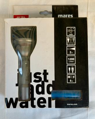 Torcia subacquea Mares EOS 12RZ