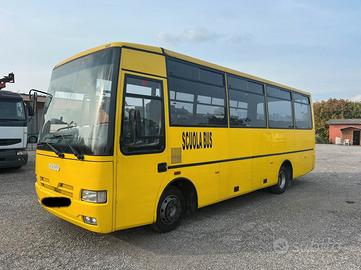 SCUOLABUS IVECO 80 E 18 SITCAR