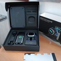 Robot "EMO GO HOME" con accessori e home station.