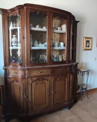 Salotto classico in legno